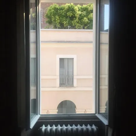 Palazzo Beccagutti Cavriani - Gallery E Frescoes *