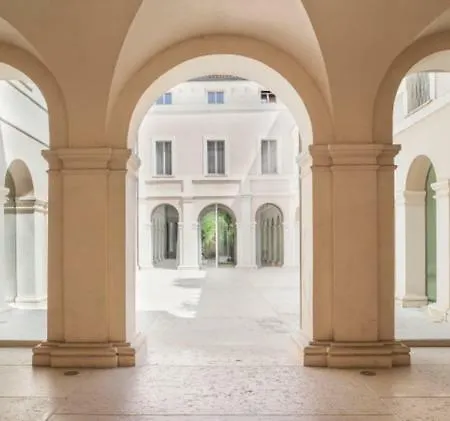 Apartment Palazzo Beccagutti Cavriani - Gallery E Frescoes Mantova