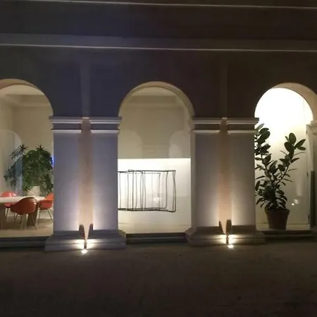 Palazzo Beccagutti Cavriani - Gallery E Frescoes *